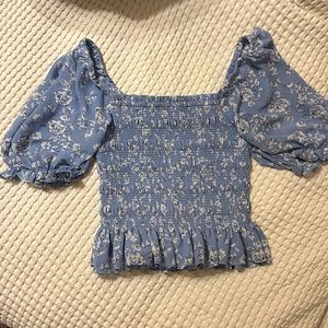Blue floral wayf top